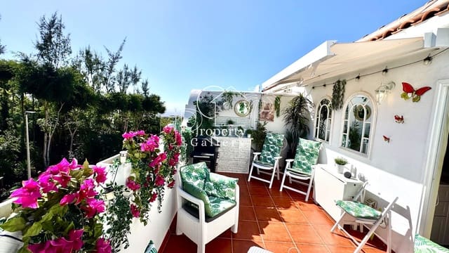 5 chambre Maison de Ville à vendre à Casco Urbano, Adeje avec piscine garage - 395 000 € (Ref: 9450105)