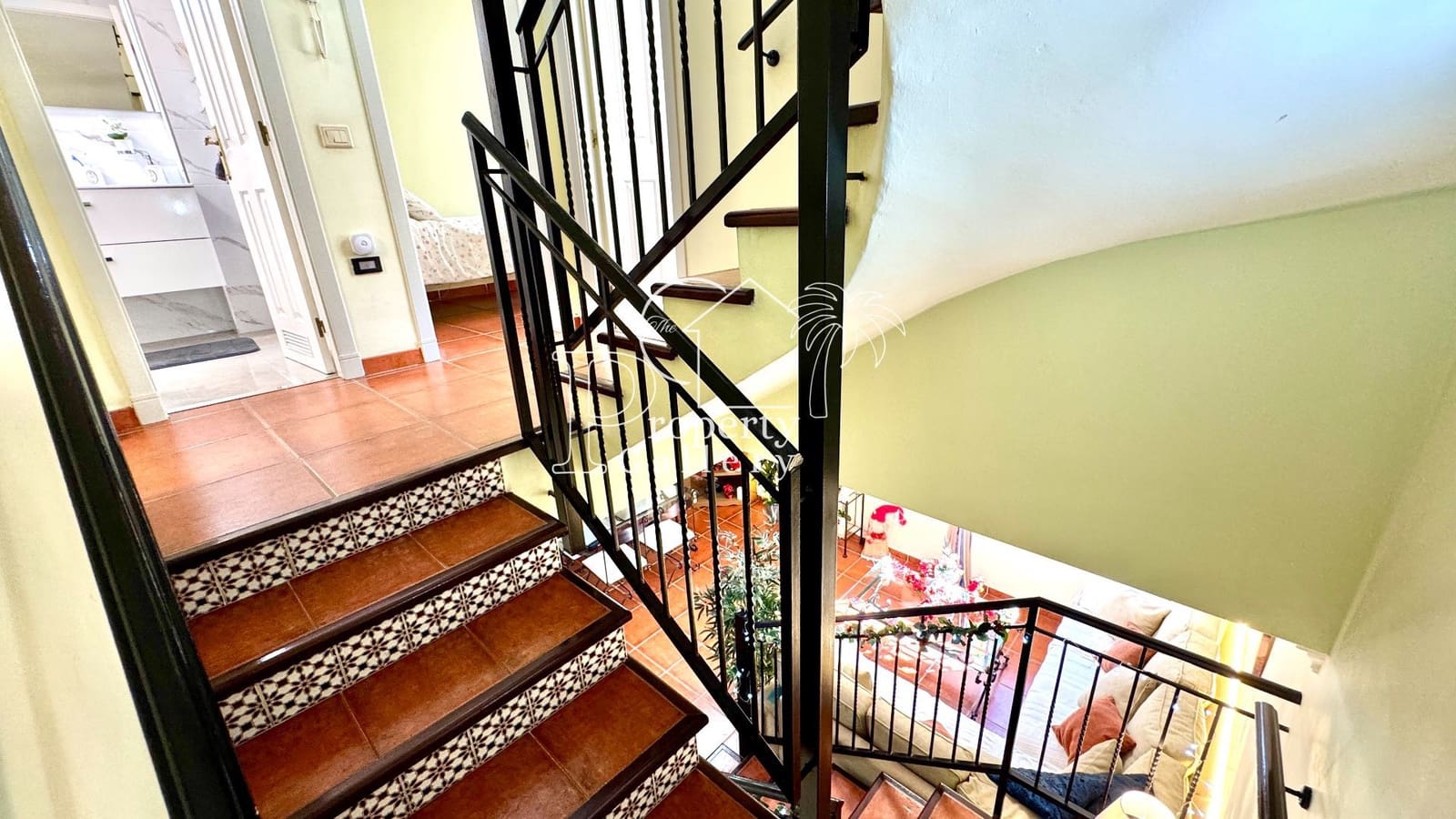 5 sypialnia Dom na sprzedaż w Adeje z basenem garażem - 395 000 € (Ref: 9450105)