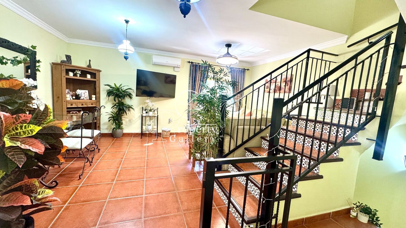 5 soveværelse Semi-Rækkehus til salg i Adeje med swimmingpool garage - € 395.000 (Ref: 9450105)