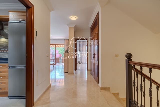 3 quarto Casa em Banda para venda em Playa del Duque, Adeje com piscina garagem - 1 280 000 € (Ref: 9451767)