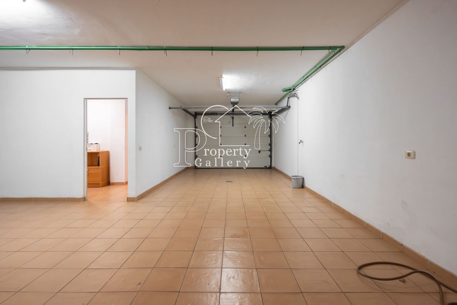 3 sypialnia Dom na sprzedaż w Playa del Duque z basenem garażem - 1 280 000 € (Ref: 9451767)