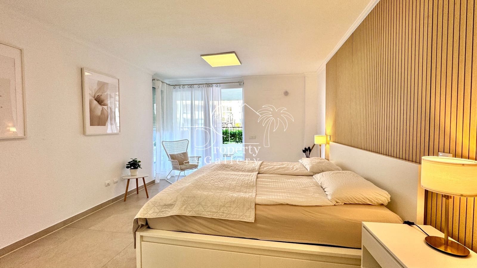 1 sypialnia Apartament na sprzedaż w Los Cristianos z basenem garażem - 470 000 € (Ref: 9508233)