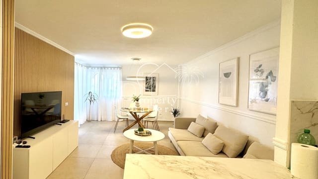 1 sypialnia Apartament na sprzedaż w Los Cristianos, Arona z basenem garażem - 470 000 € (Ref: 9508233)