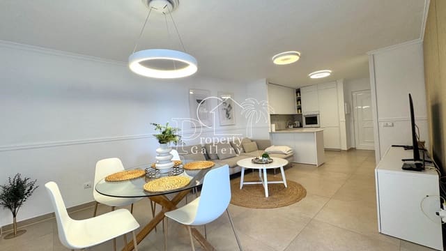 1 sypialnia Apartament na sprzedaż w Los Cristianos, Arona z basenem garażem - 470 000 € (Ref: 9508233)