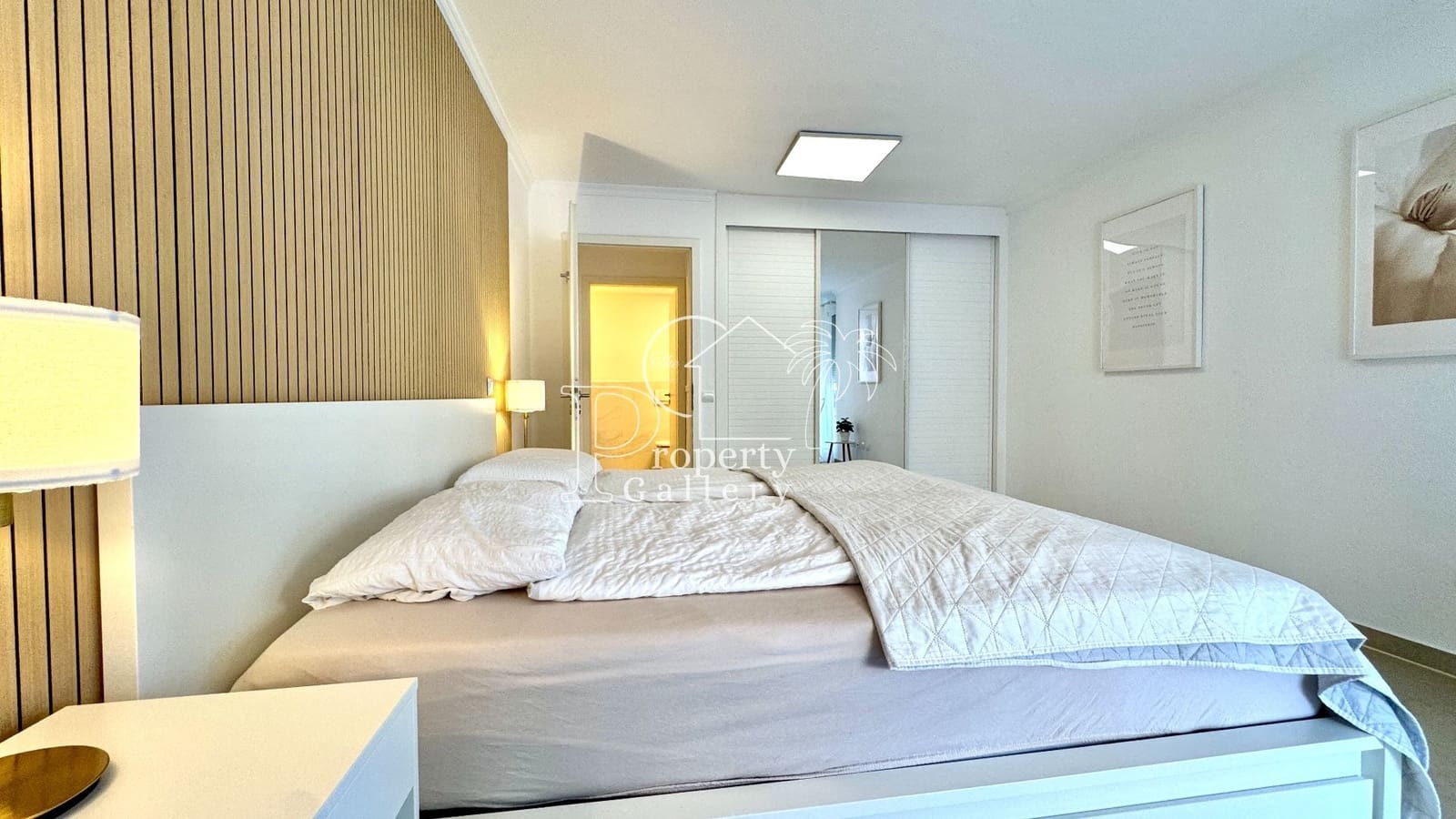 1 sypialnia Apartament na sprzedaż w Los Cristianos z basenem garażem - 470 000 € (Ref: 9508233)