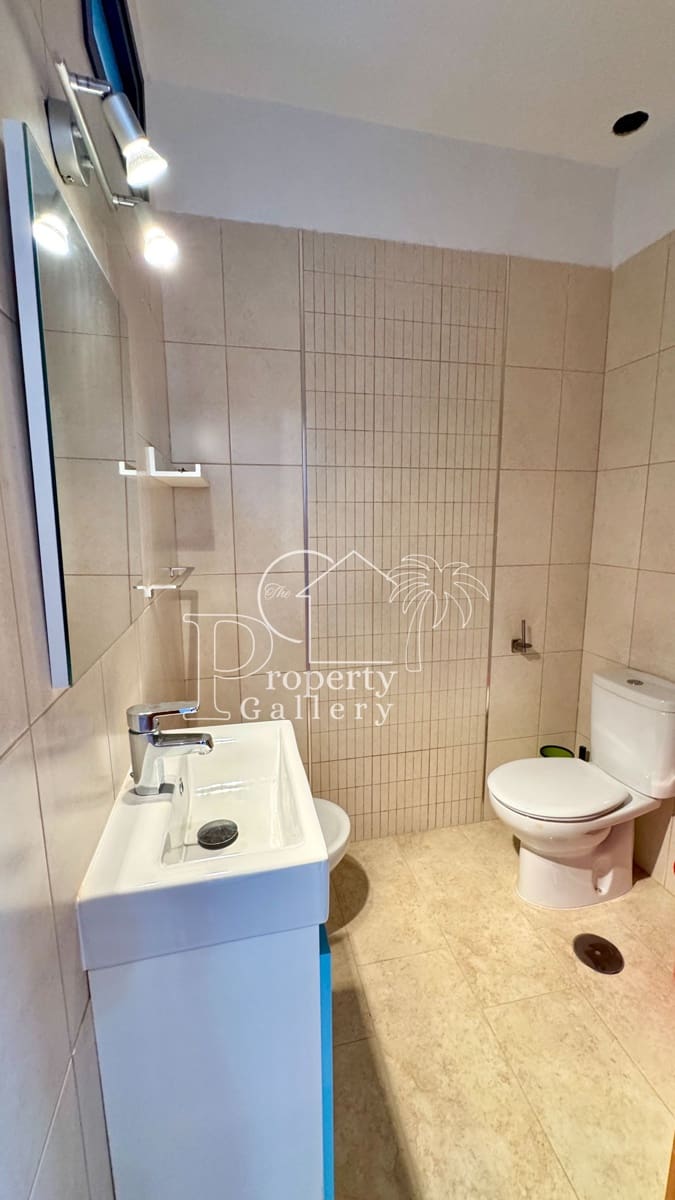 6 bedroom Villa for sale in Granadilla de Abona with pool garage - € 795,000 (Ref: 9533139)