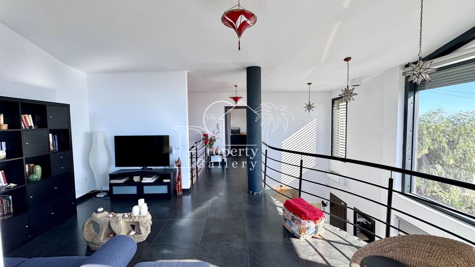 6 bedroom Villa for sale in Granadilla de Abona with pool garage - € 795,000 (Ref: 9533139)