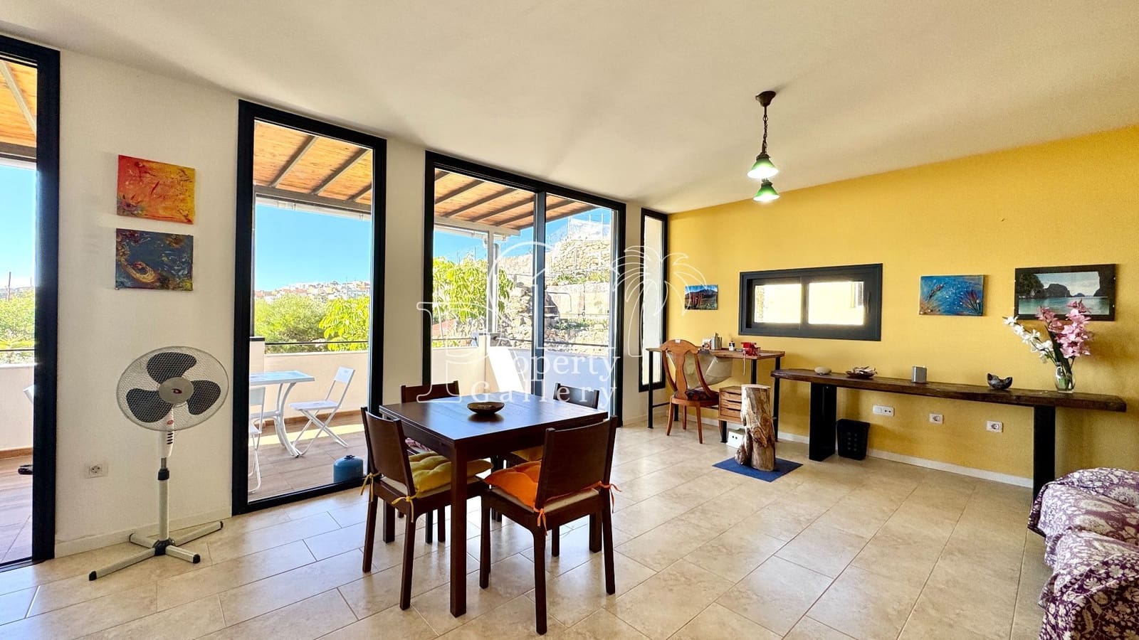 6 bedroom Villa for sale in Granadilla de Abona with pool garage - € 795,000 (Ref: 9533139)