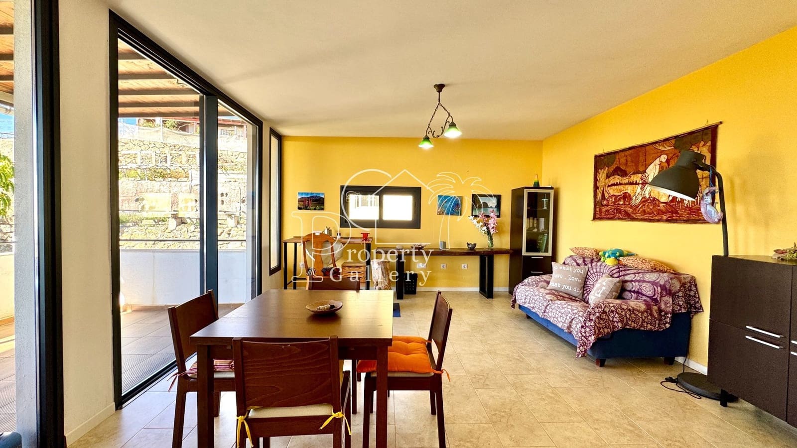 6 bedroom Villa for sale in Granadilla de Abona with pool garage - € 795,000 (Ref: 9533139)