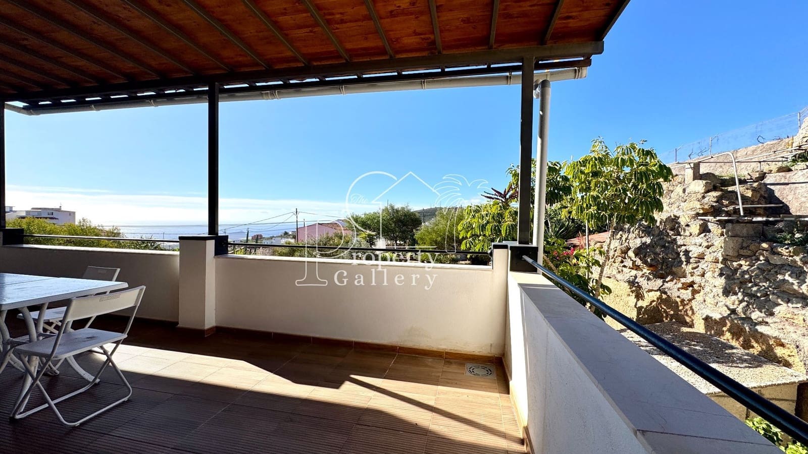 6 bedroom Villa for sale in Granadilla de Abona with pool garage - € 795,000 (Ref: 9533139)