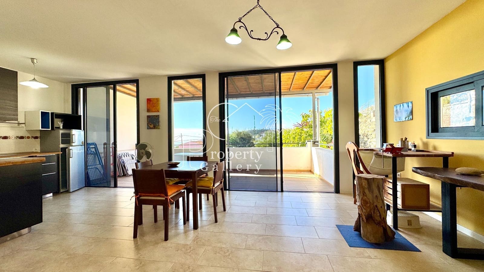 6 bedroom Villa for sale in Granadilla de Abona with pool garage - € 795,000 (Ref: 9533139)