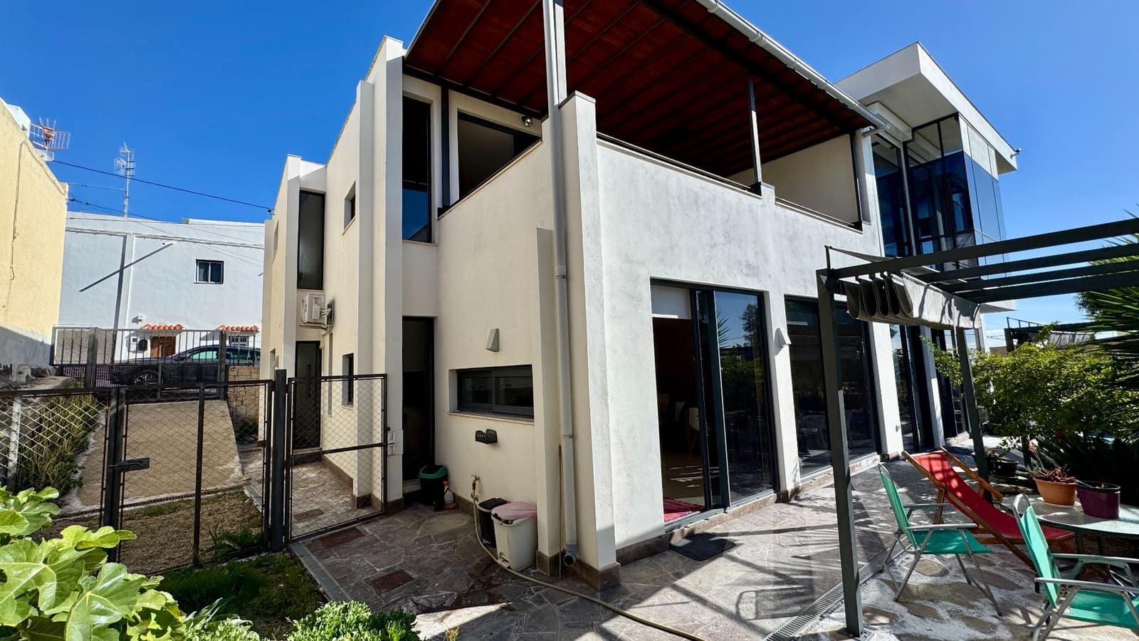 6 bedroom Villa for sale in Granadilla de Abona with pool garage - € 795,000 (Ref: 9533139)