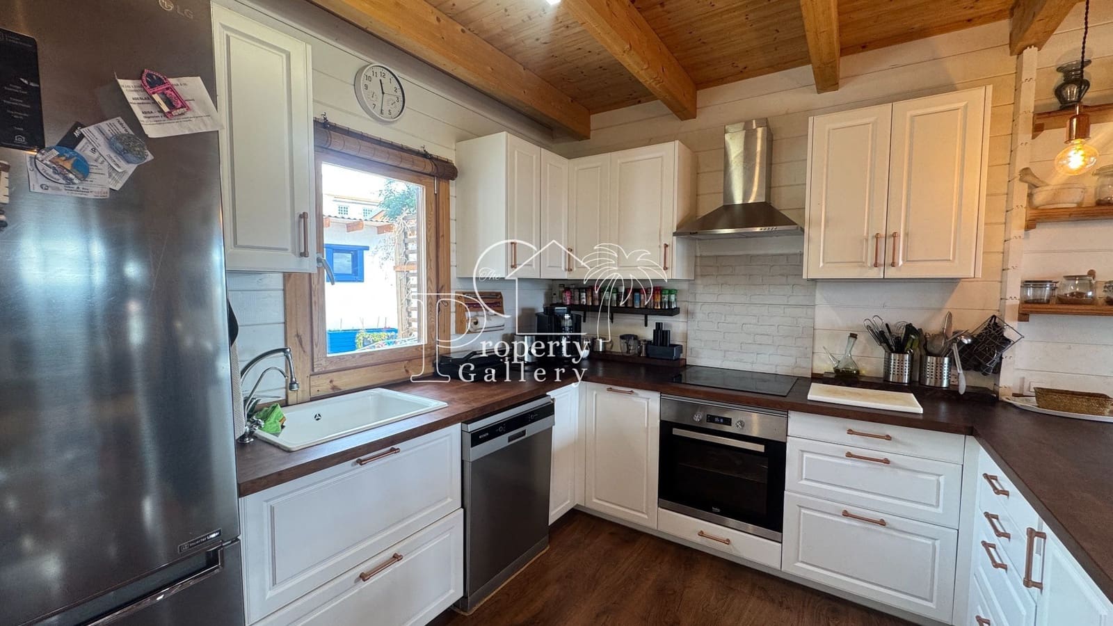 Chalet de 6 habitaciones en San Isidro de Abona en venta con piscina garaje - 965.000 € (Ref: 9600886)