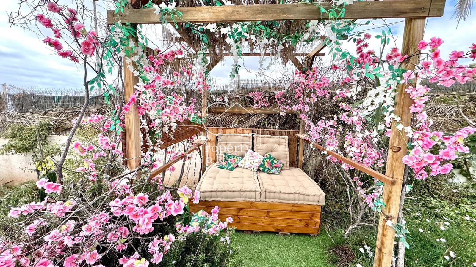 Chalet de 6 habitaciones en San Isidro de Abona en venta con piscina garaje - 965.000 € (Ref: 9600886)