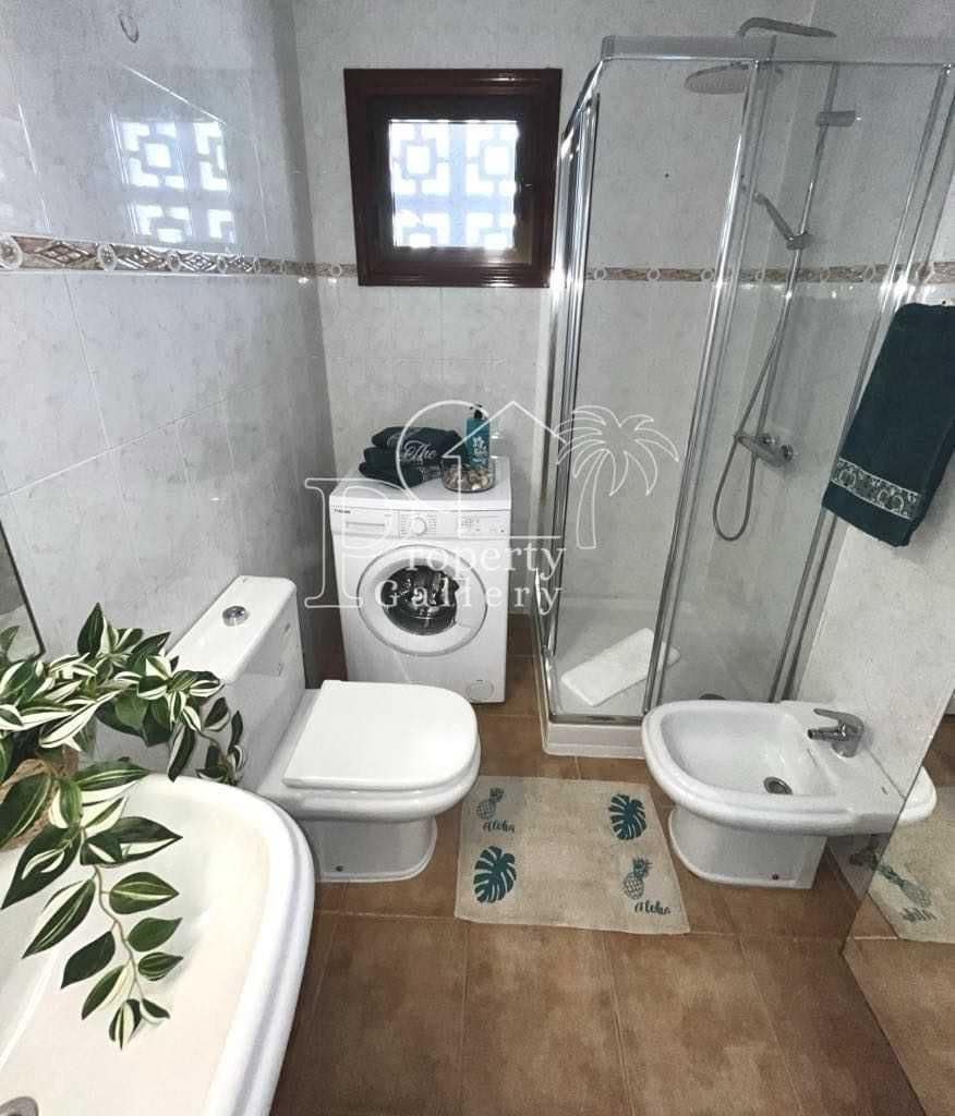 2 bedroom Apartment for sale in Costa Adeje with pool - € 409,000 (Ref: 9651106)