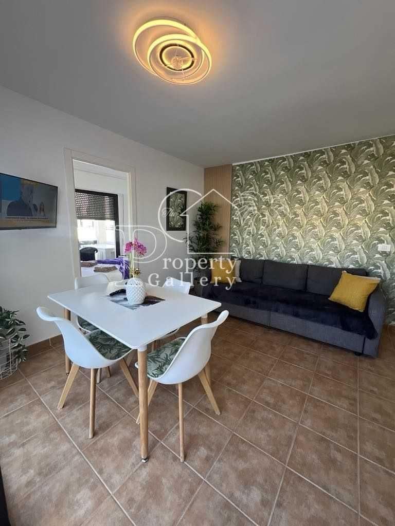 2 bedroom Apartment for sale in Costa Adeje with pool - € 409,000 (Ref: 9651106)