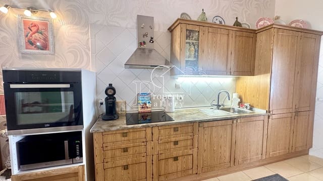 2 slaapkamer Penthouse te koop in San Eugenio Alto, Adeje met zwembad - € 440.000 (Ref: 9679402)