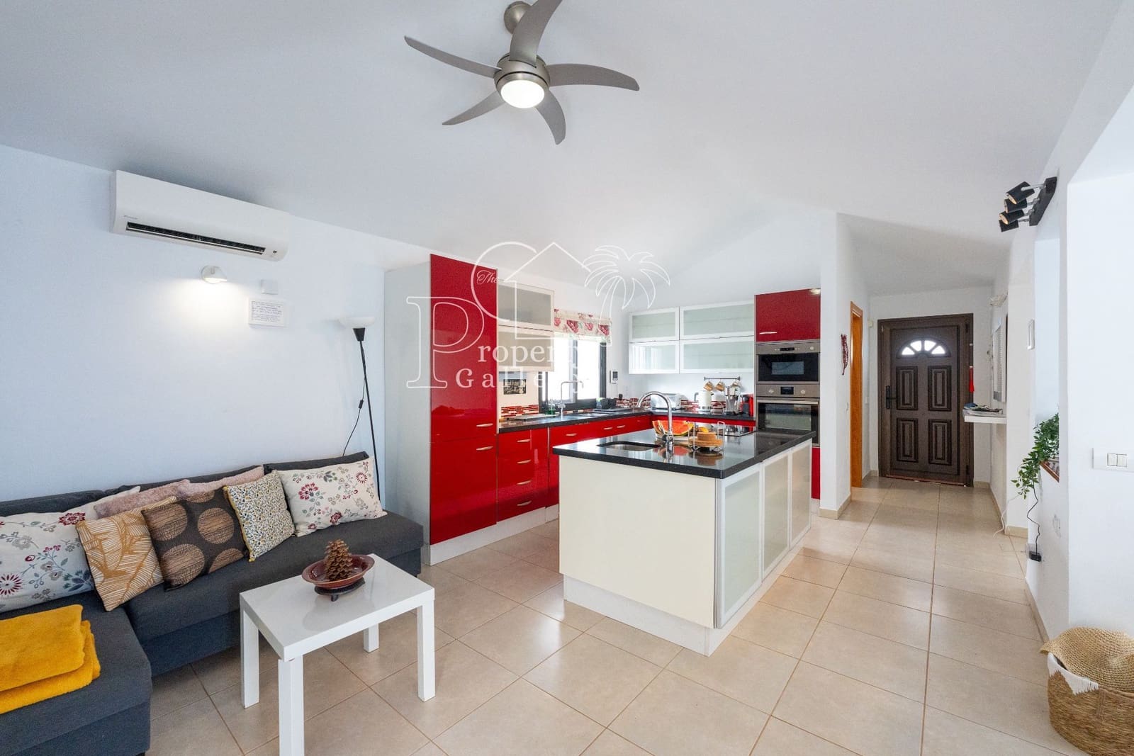 4 makuuhuone Huvila myytävänä paikassa Amarilla Golf mukana uima-altaan 
autotalli - 1 100 000 € (Ref: 9747555)