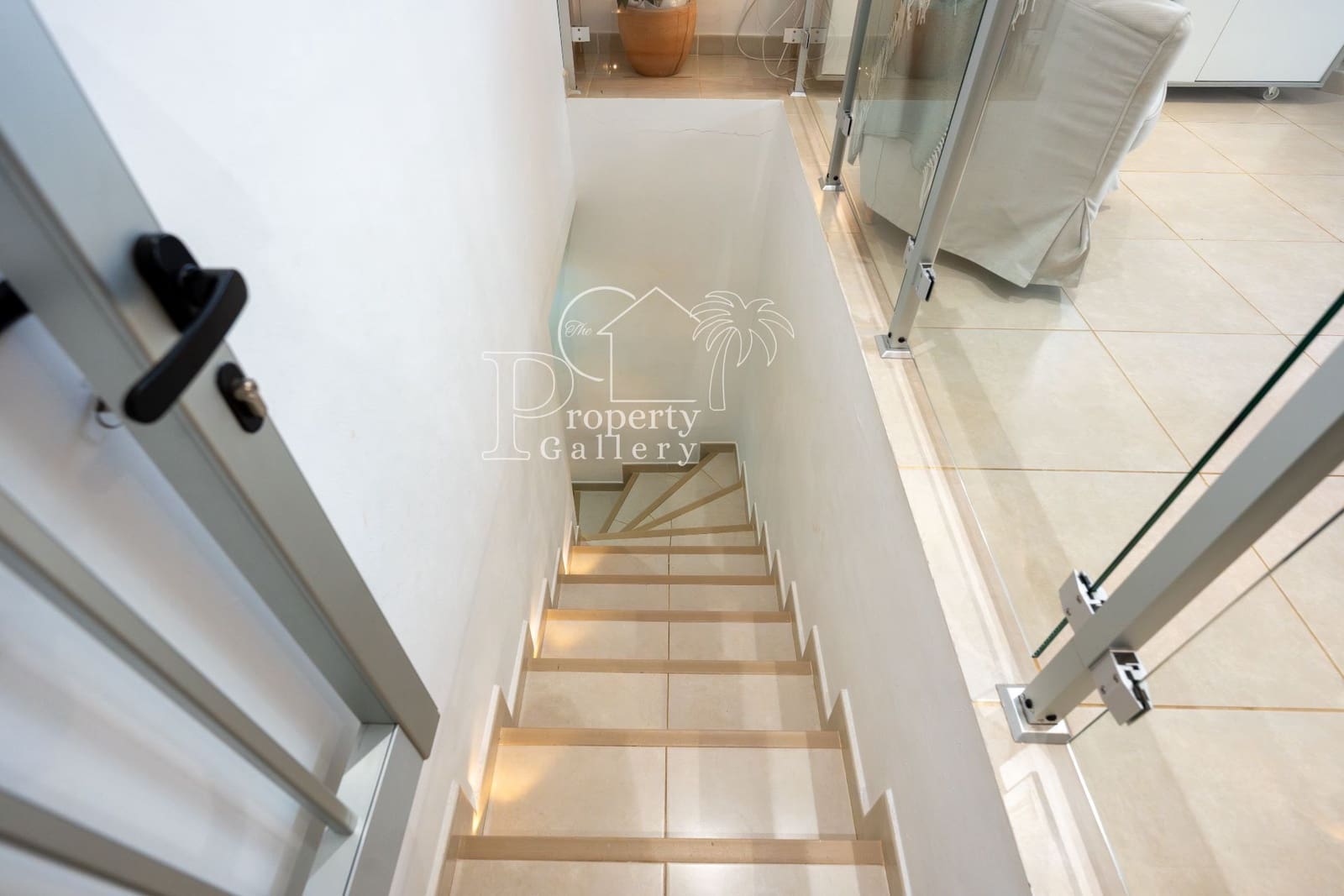 4 makuuhuone Huvila myytävänä paikassa Amarilla Golf mukana uima-altaan 
autotalli - 1 100 000 € (Ref: 9747555)