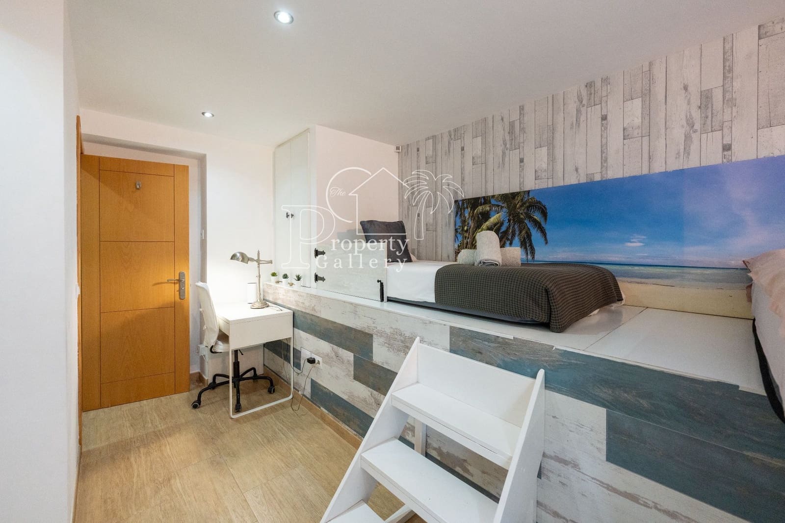 4 makuuhuone Huvila myytävänä paikassa Amarilla Golf mukana uima-altaan 
autotalli - 1 100 000 € (Ref: 9747555)