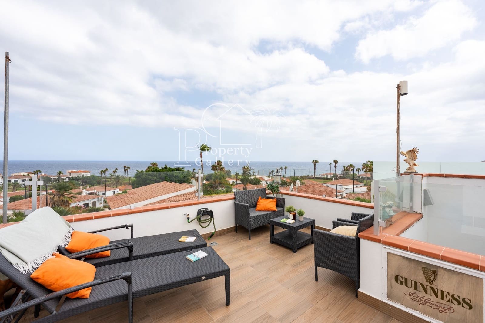 4 makuuhuone Huvila myytävänä paikassa Amarilla Golf mukana uima-altaan 
autotalli - 1 100 000 € (Ref: 9747555)