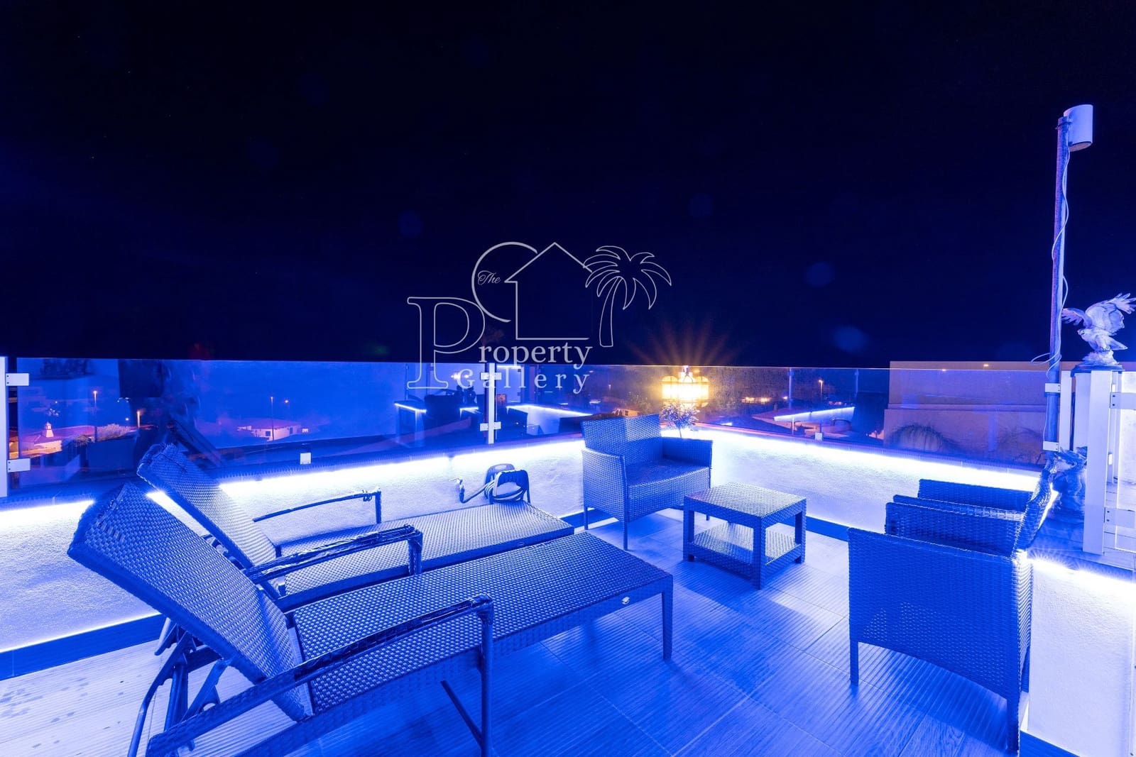 4 makuuhuone Huvila myytävänä paikassa Amarilla Golf mukana uima-altaan 
autotalli - 1 100 000 € (Ref: 9747555)