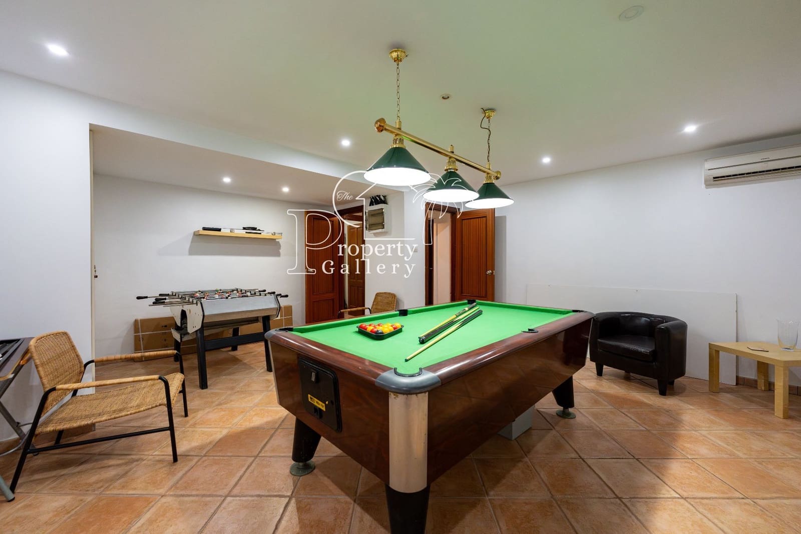 8 bedroom Villa for sale in Golf del Sur with pool garage - € 1,800,000 (Ref: 9747556)