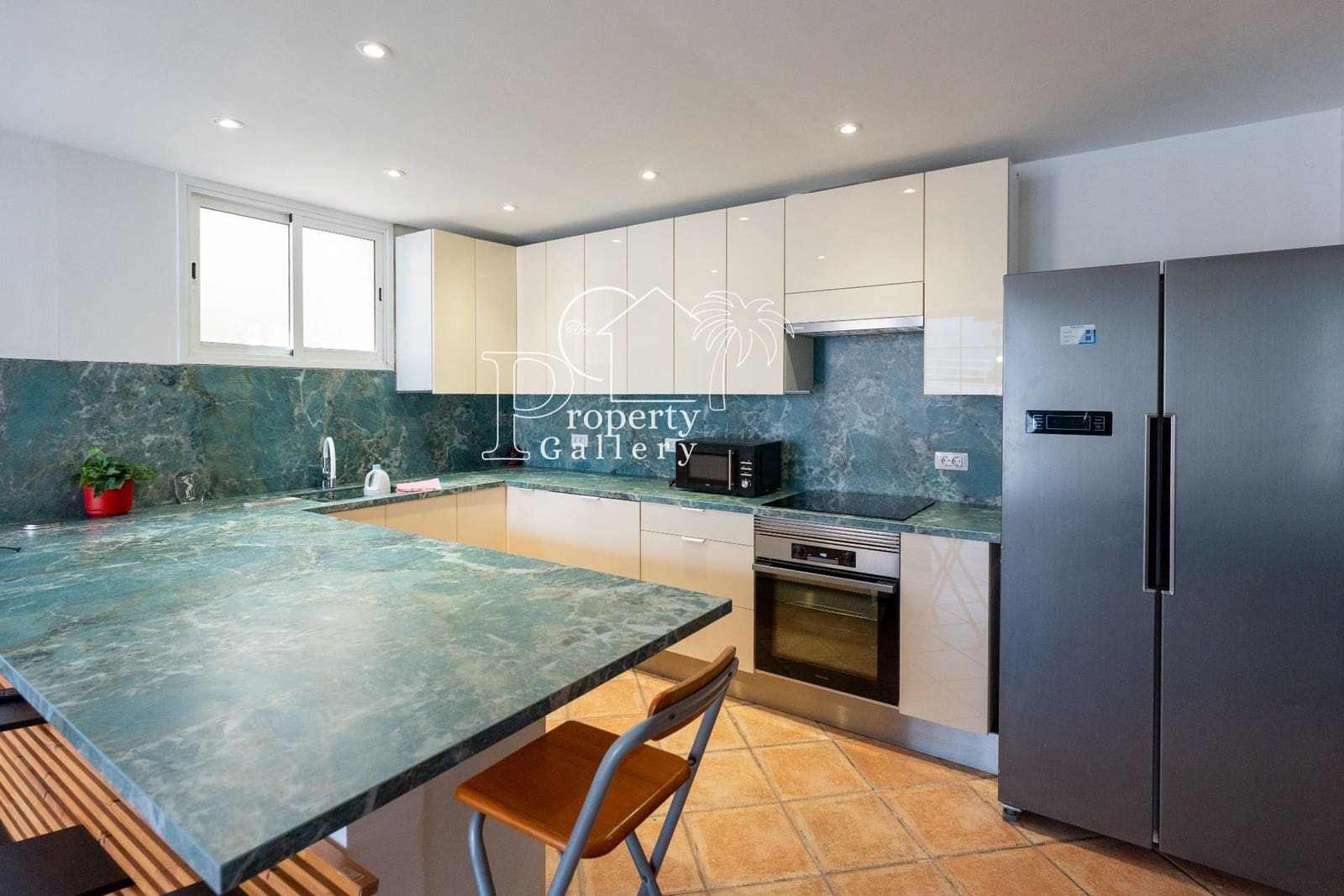 8 bedroom Villa for sale in Golf del Sur with pool garage - € 1,800,000 (Ref: 9747556)