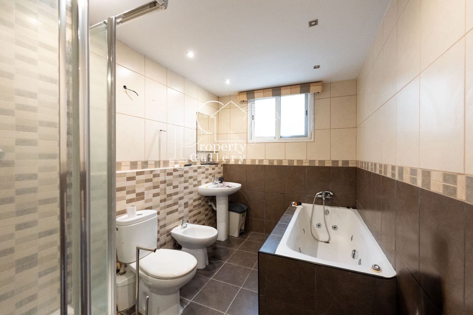 8 bedroom Villa for sale in Golf del Sur with pool garage - € 1,800,000 (Ref: 9747556)