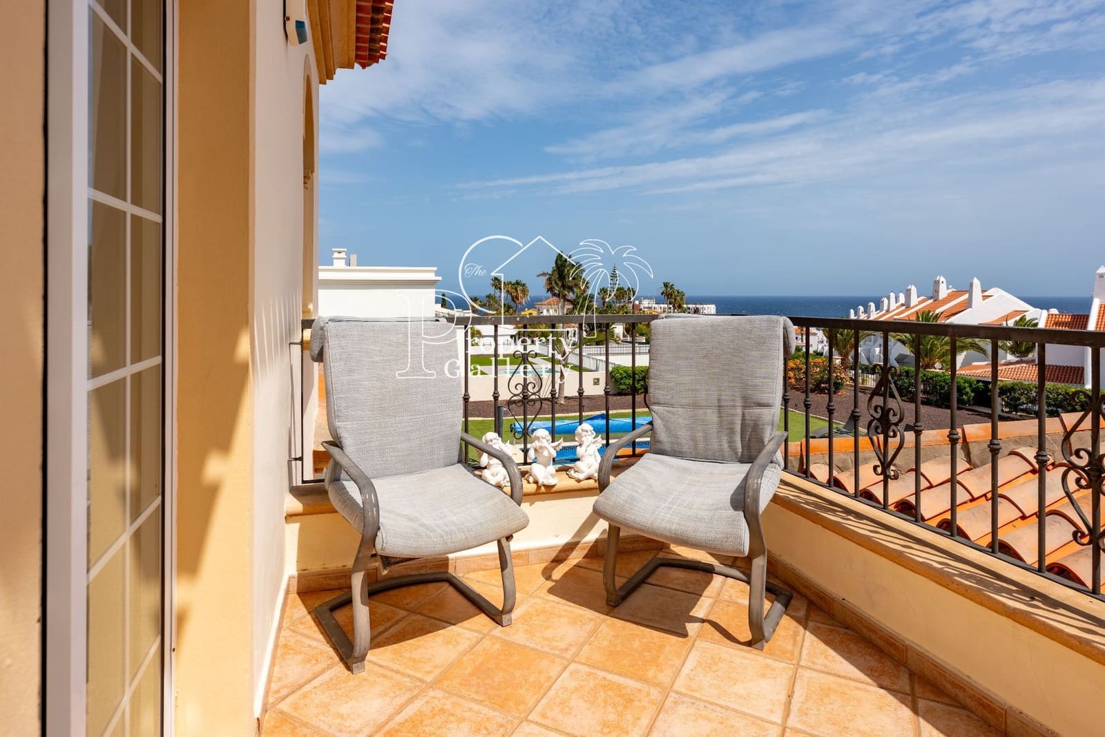 8 bedroom Villa for sale in Golf del Sur with pool garage - € 1,800,000 (Ref: 9747556)