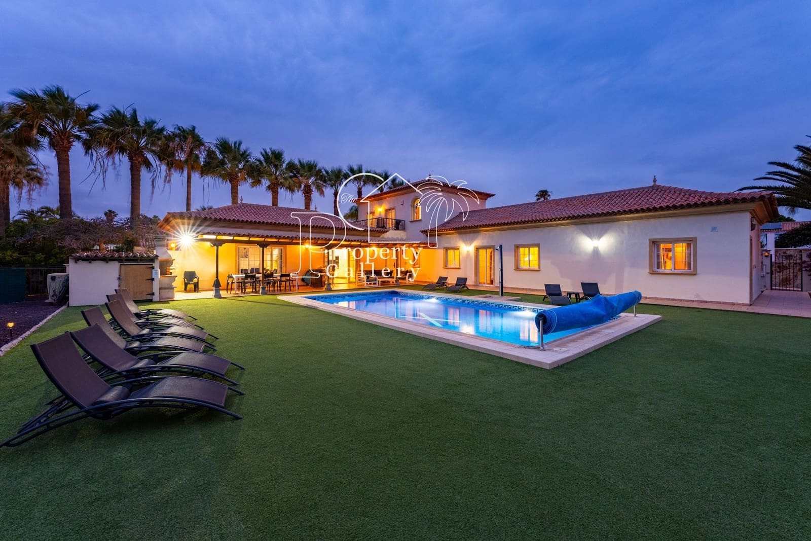 8 bedroom Villa for sale in Golf del Sur with pool garage - € 1,800,000 (Ref: 9747556)