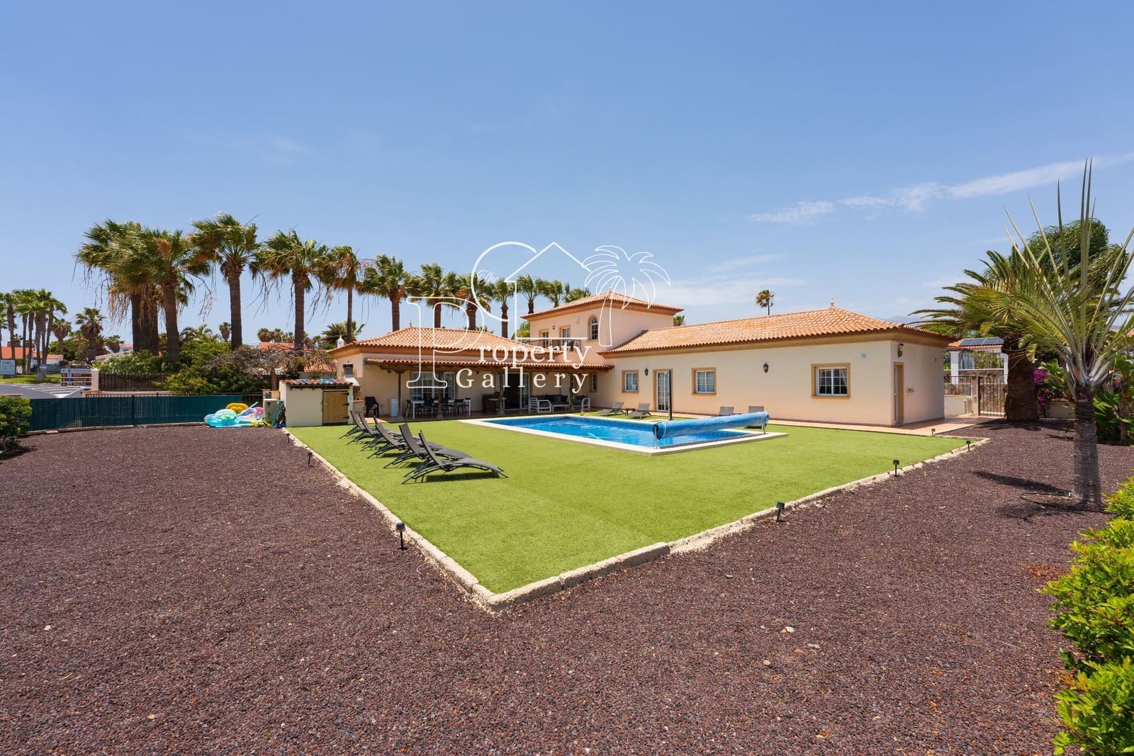 8 bedroom Villa for sale in Golf del Sur with pool garage - € 1,800,000 (Ref: 9747556)