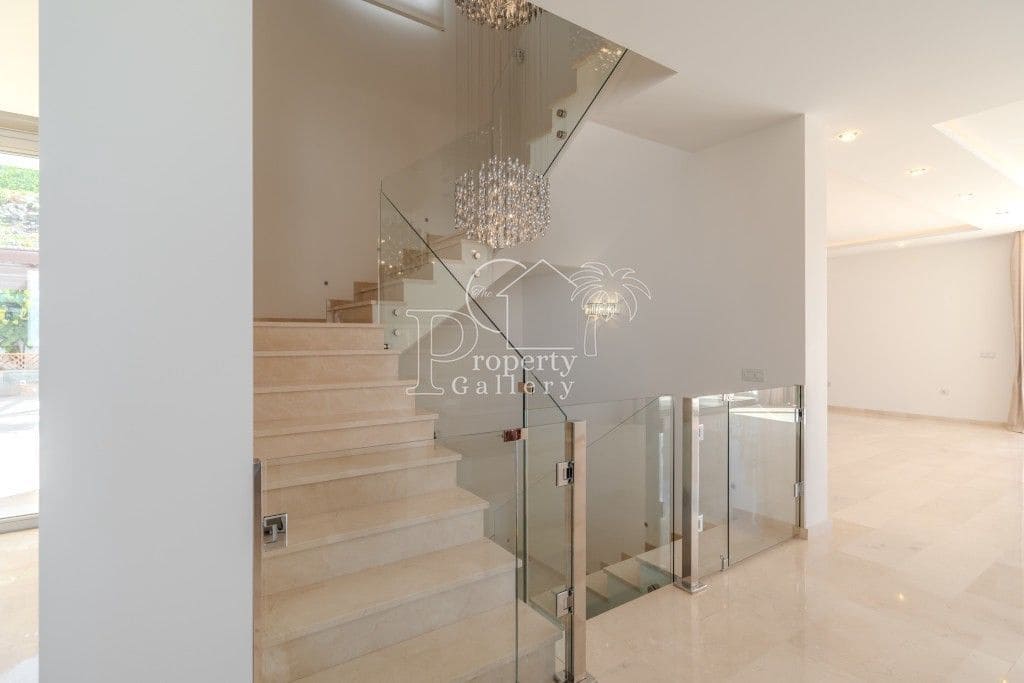 5 slaapkamer Villa te koop in Torviscas met zwembad garage - € 2.100.000 (Ref: 9807563)