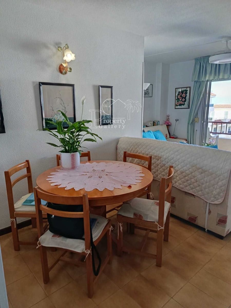 Apartamento de 2 habitaciones en Playa de las Americas en venta con garaje - 490.000 € (Ref: 9812956)