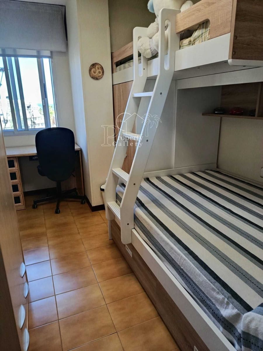 Apartamento de 2 habitaciones en Playa de las Americas en venta con garaje - 490.000 € (Ref: 9812956)