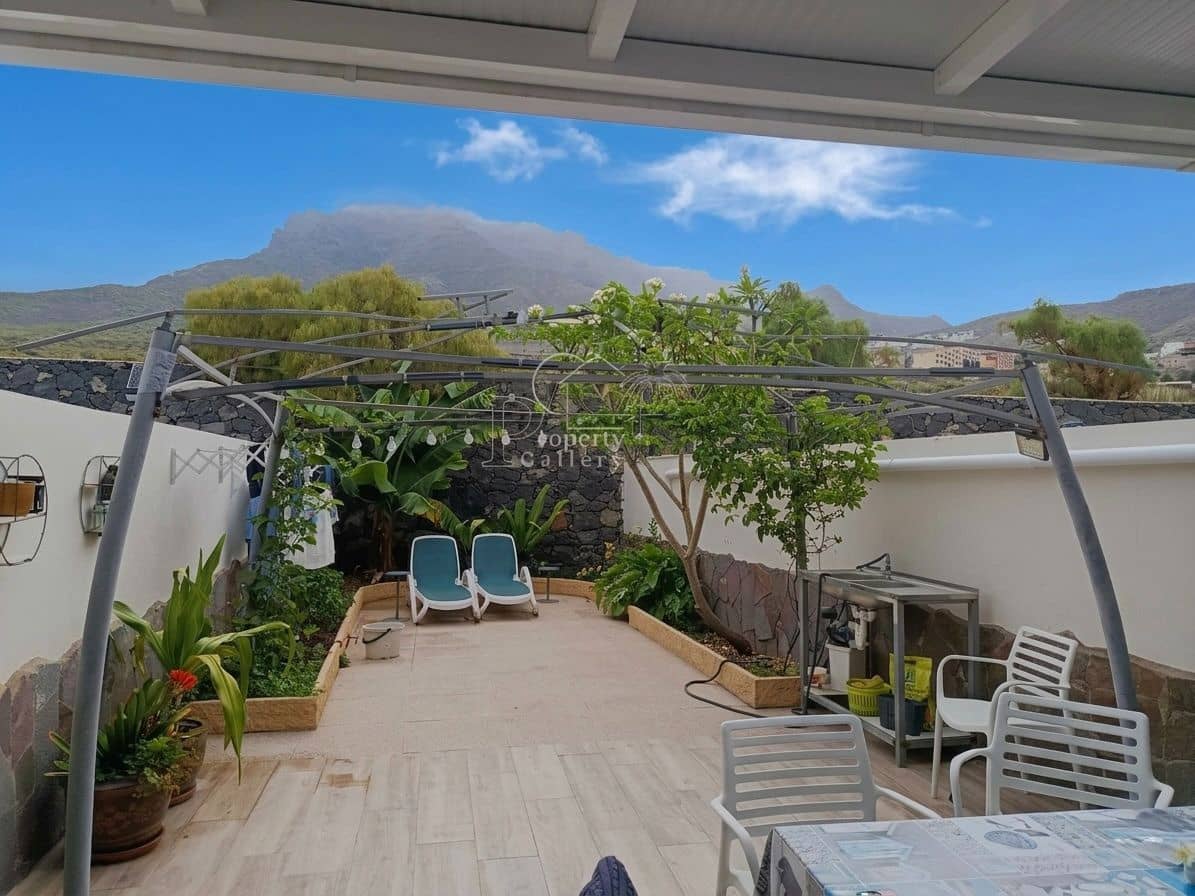 3 chambre Maison de Ville à vendre à Costa Adeje avec garage - 559 000 € (Ref: 9854810)