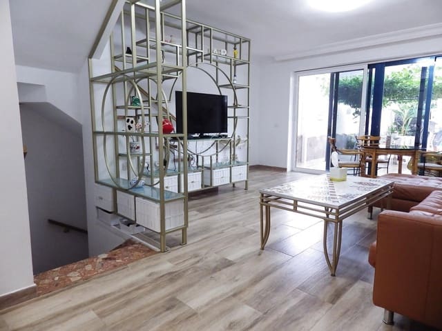 3 chambre Maison de Ville à vendre à Costa Adeje, Adeje avec garage - 559 000 € (Ref: 9854810)