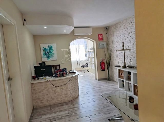 1 soverom Leilighet til salgs i Los Cristianos, Arona med svømmebasseng - € 290 000 (Ref: 9854811)