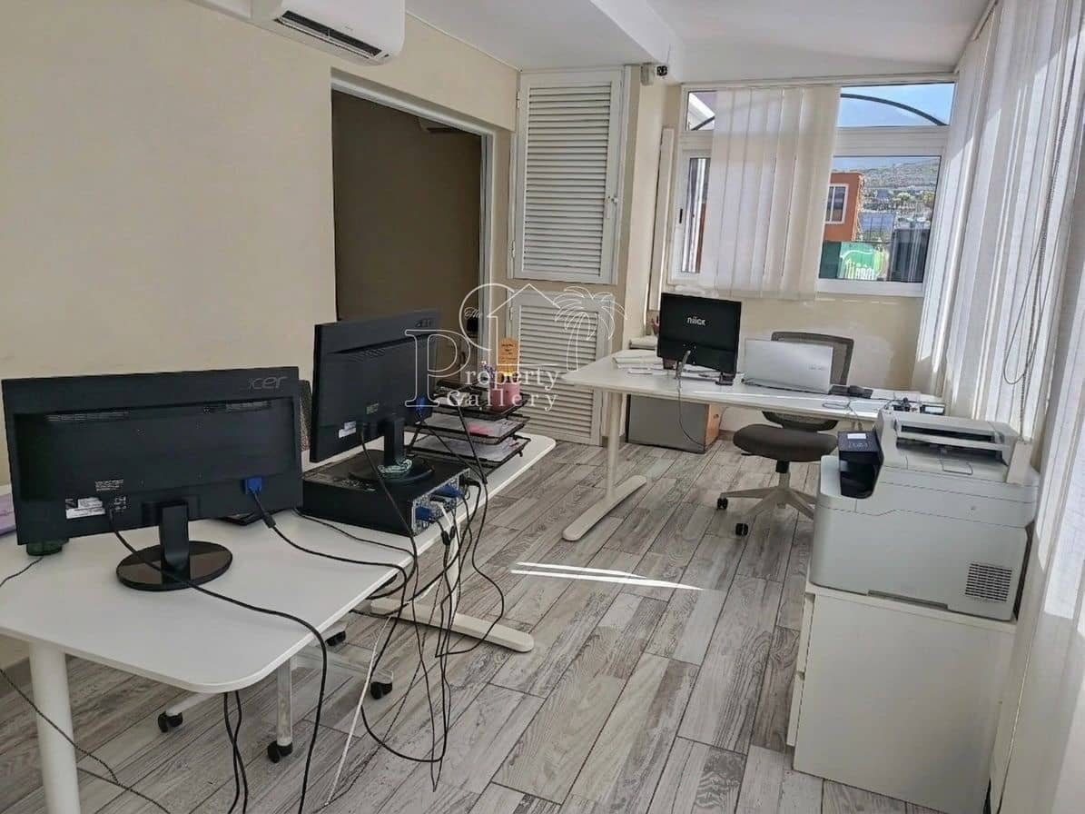 1 soverom Leilighet til salgs i Los Cristianos med svømmebasseng - € 290 000 (Ref: 9854811)