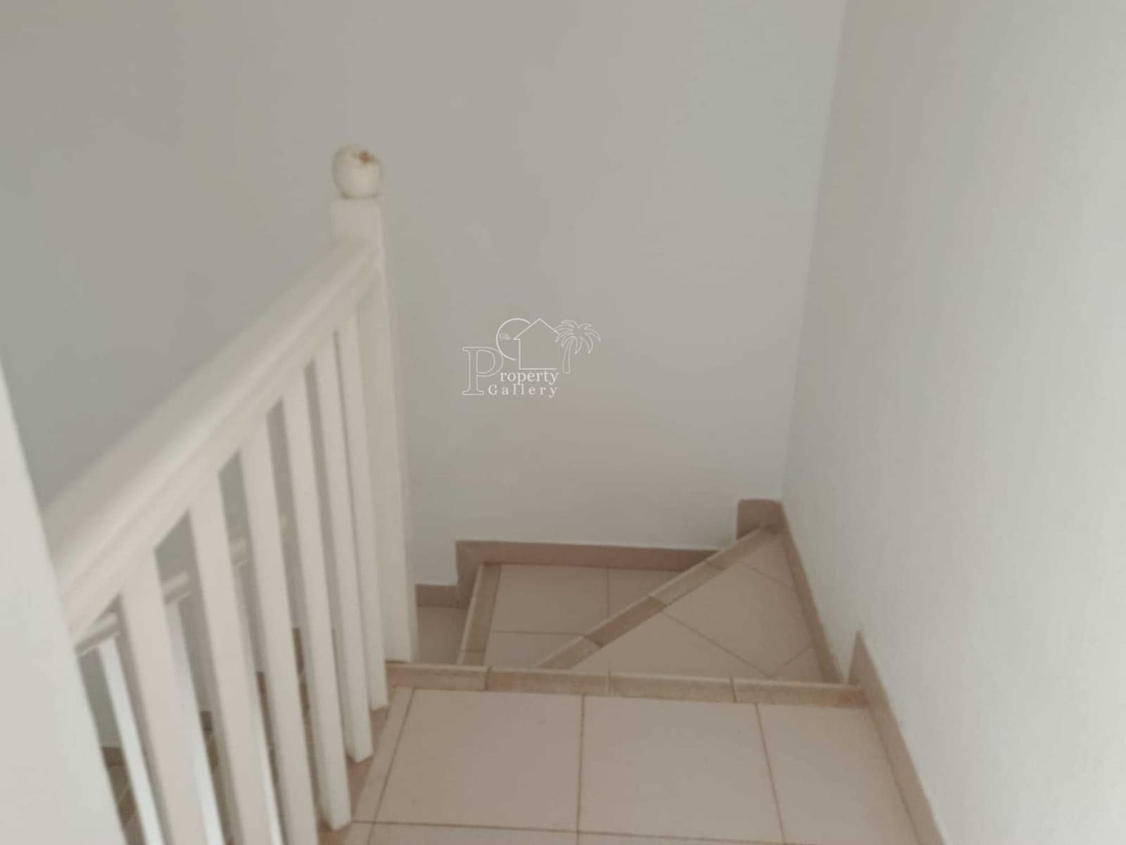 3 sypialnia Dom na sprzedaż w Chayofa z basenem garażem - 525 000 € (Ref: 9854813)