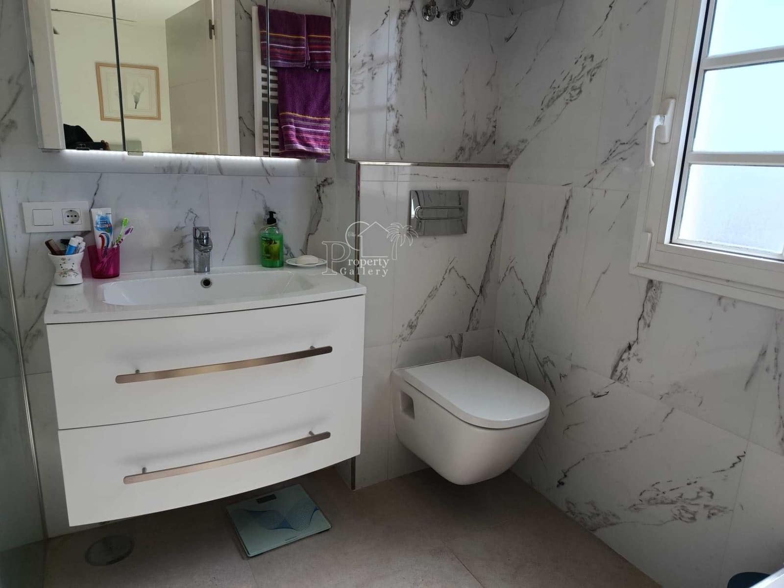 3 sypialnia Dom na sprzedaż w Chayofa z basenem garażem - 525 000 € (Ref: 9854813)