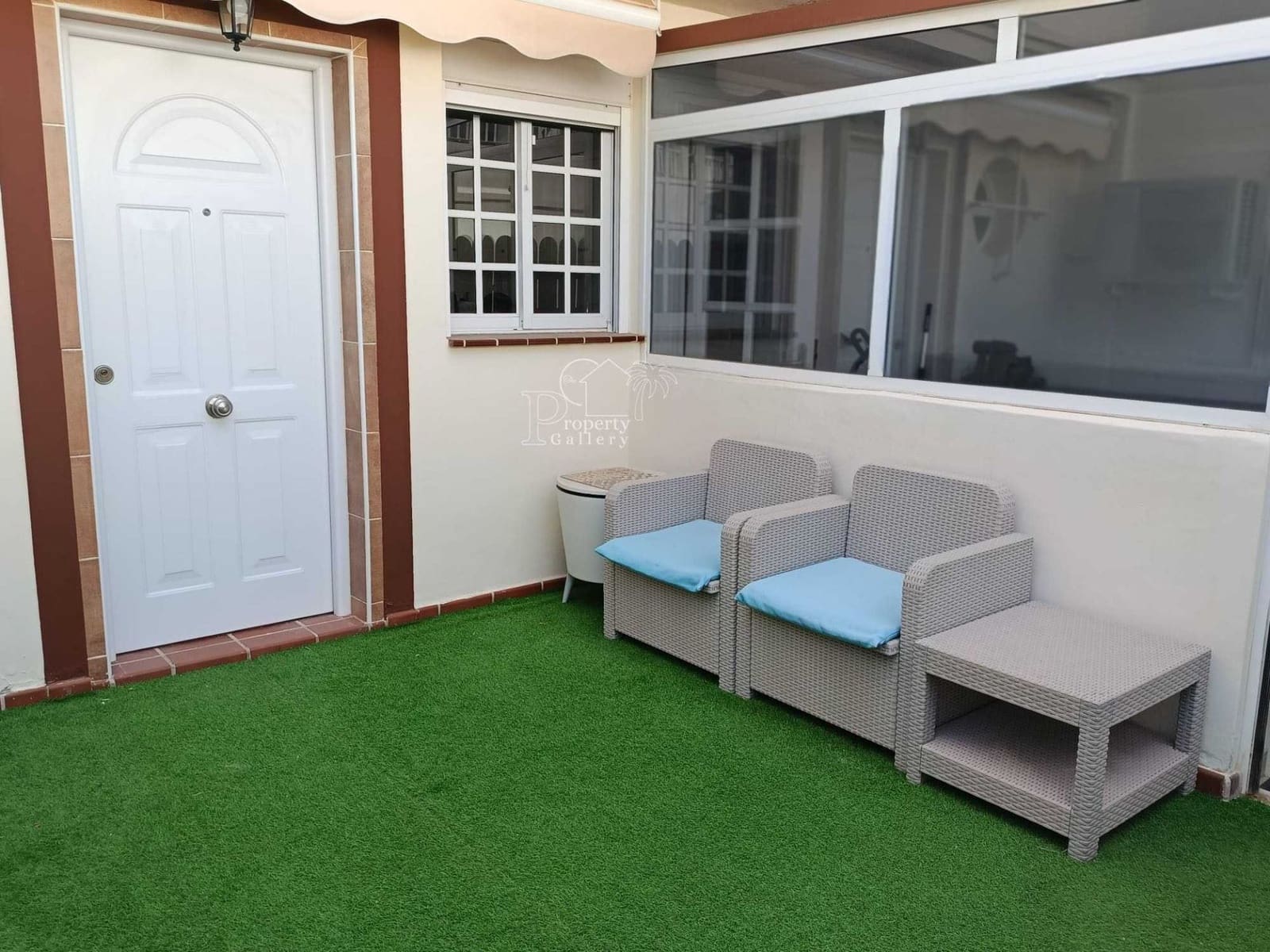 3 sypialnia Dom na sprzedaż w Chayofa z basenem garażem - 525 000 € (Ref: 9854813)