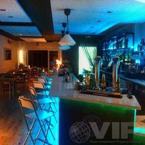 Komercyjne na sprzedaż w Mojácar - 300 000 € (Ref: 3318593)