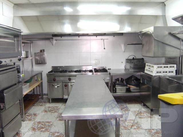 Komercyjne na sprzedaż w Mojácar - 175 000 € (Ref: 3318787)