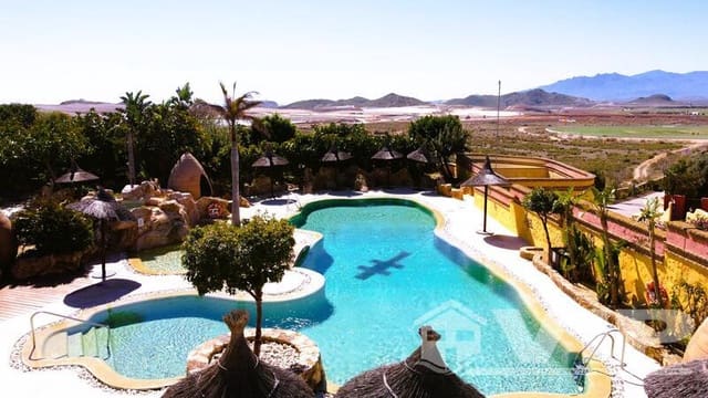 5 Zimmer Villa zu verkaufen in Desert Springs, Cuevas del Almanzora mit Pool - 1.000.000 € (Ref: 7453101)