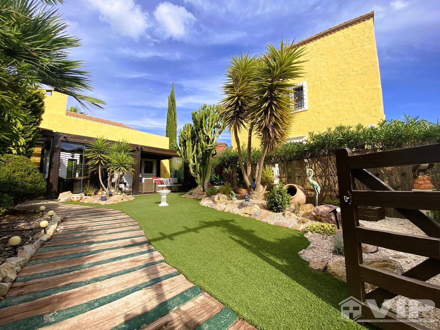 Chalet de 3 habitaciones en Vera en venta con piscina - 289.500 € (Ref: 8912075)