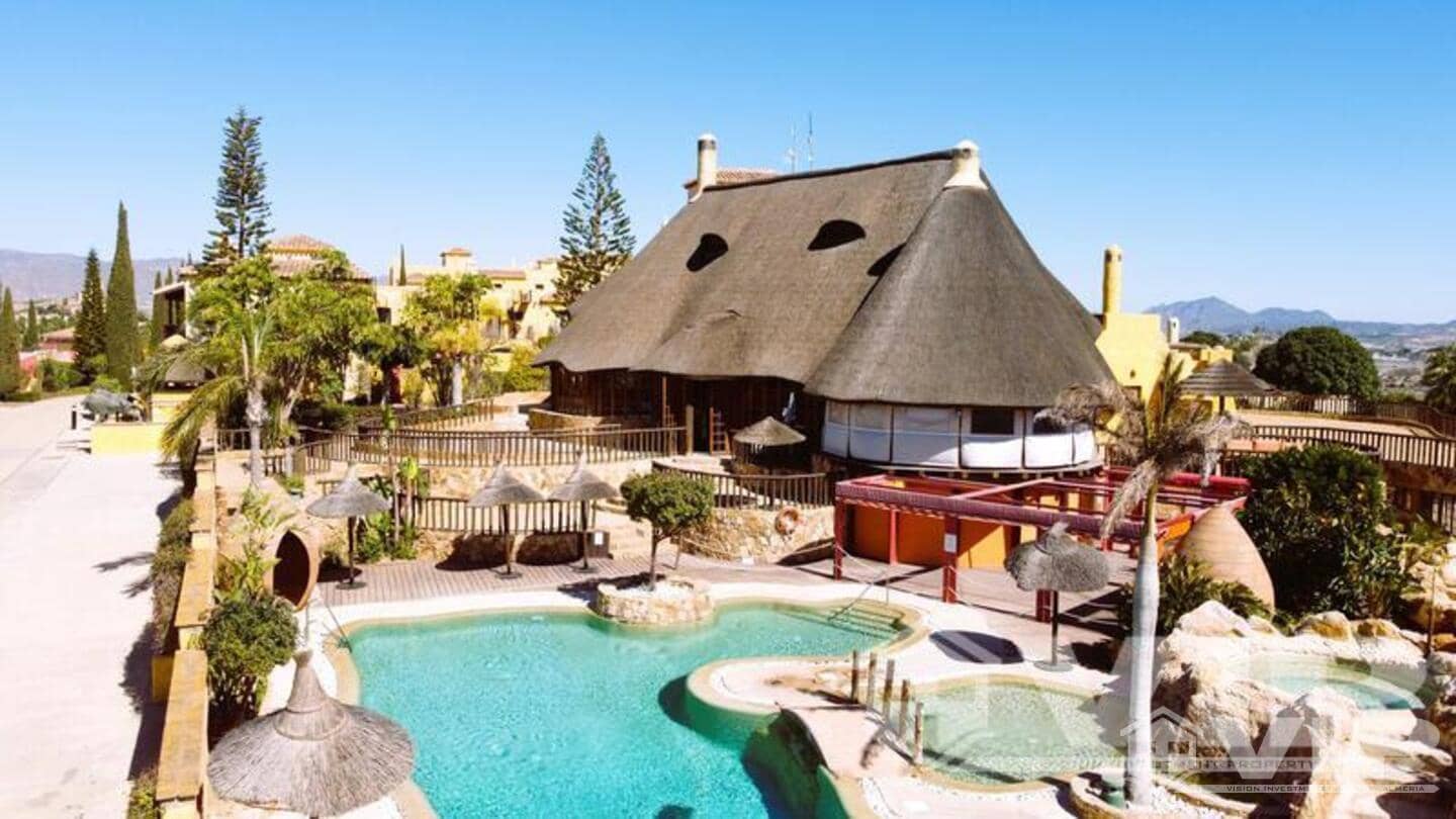 Chalet de 3 habitaciones en Vera en venta con piscina - 289.500 € (Ref: 8912075)