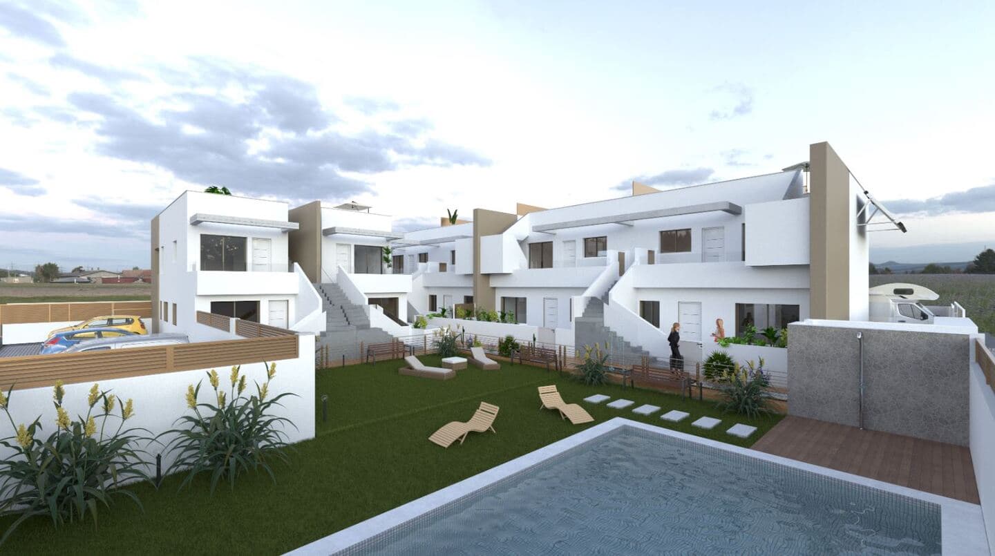 2 bedroom Villa for sale in Pilar de la Horadada - € 269,900 (Ref: 9374268)