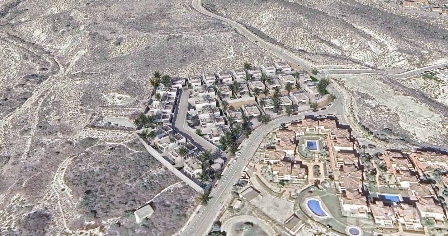 Chalet de 3 habitaciones en Valle del Este en venta con piscina - 341.000 € (Ref: 9407813)