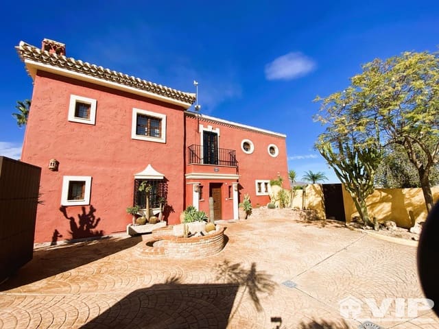 4 soverom Villa til salgs i Vera Ciudad, Vera med svømmebasseng garasje - € 725 000 (Ref: 9872504)